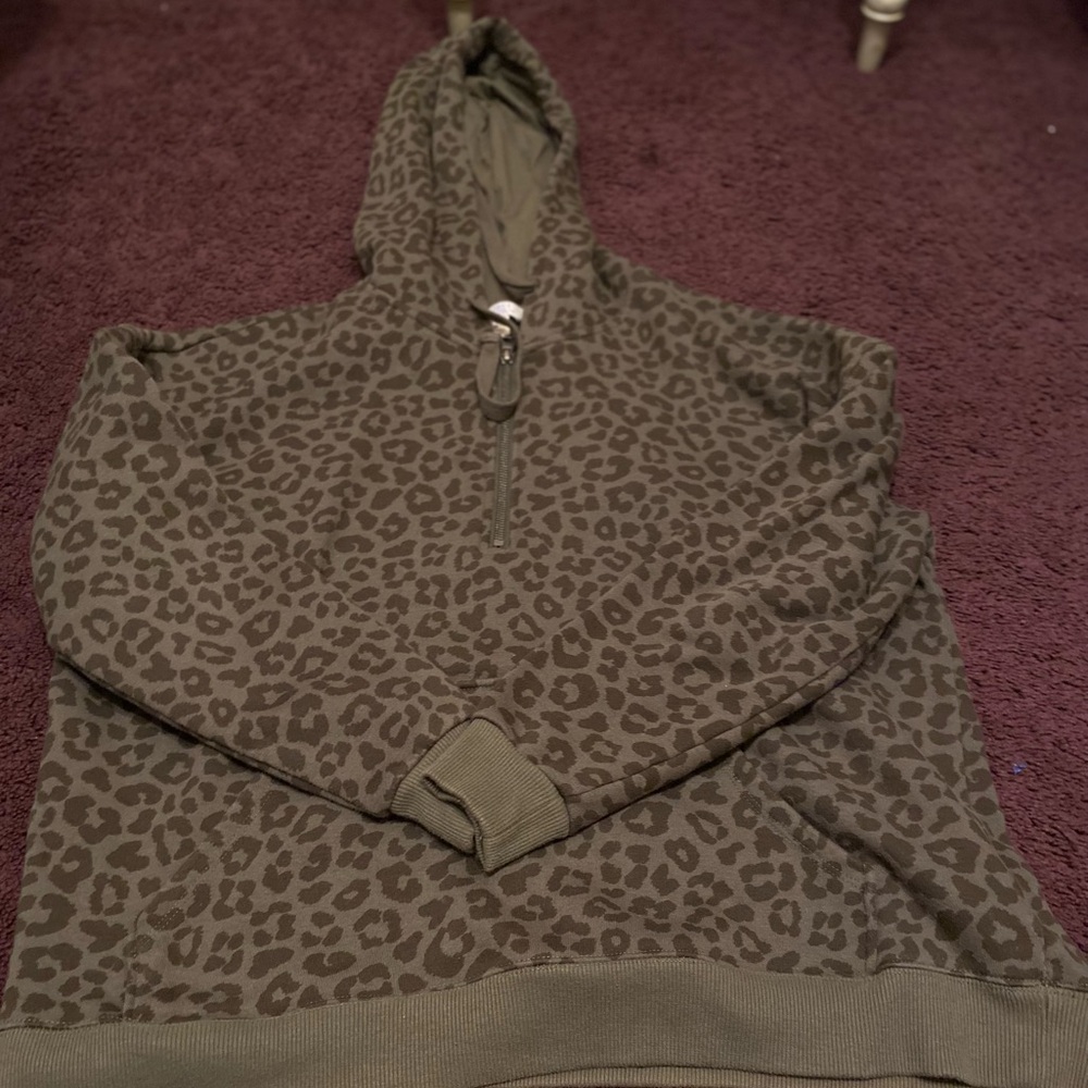 Green Jaguar print zip up sweater cropped | TIME & TRUE | size Medium (8/10)